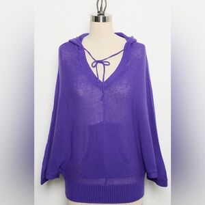Short-Sleeved Hoodie With Batwing Sleeves [NEW]